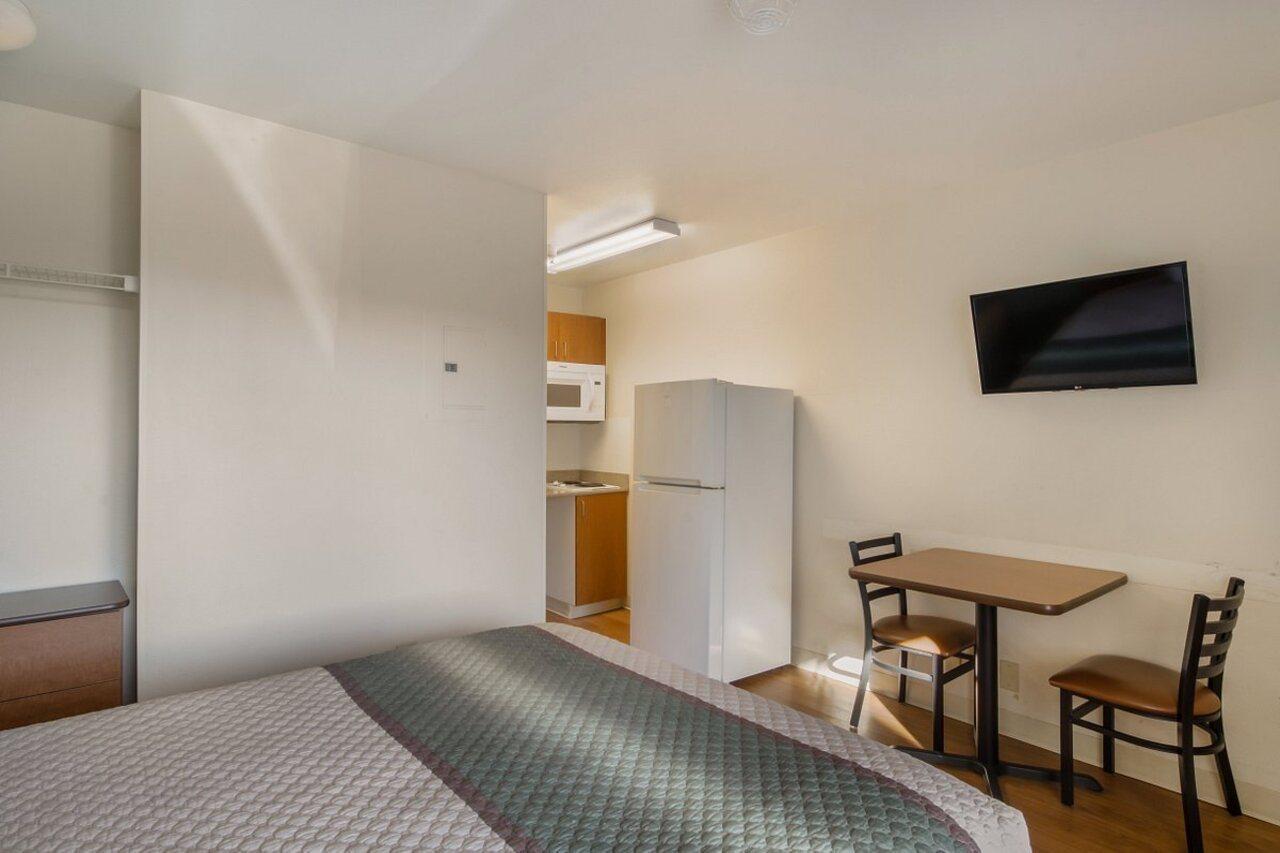 Hometowne Studios By Red Roof Denver - Airport/אורורה מראה חיצוני תמונה